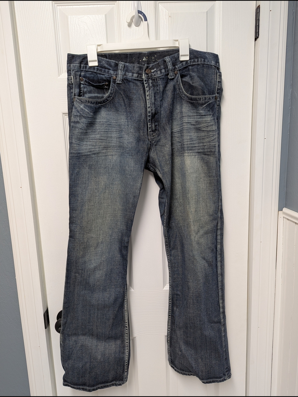 Flypaper Men's Bootcut Jeans in Faded Blue
